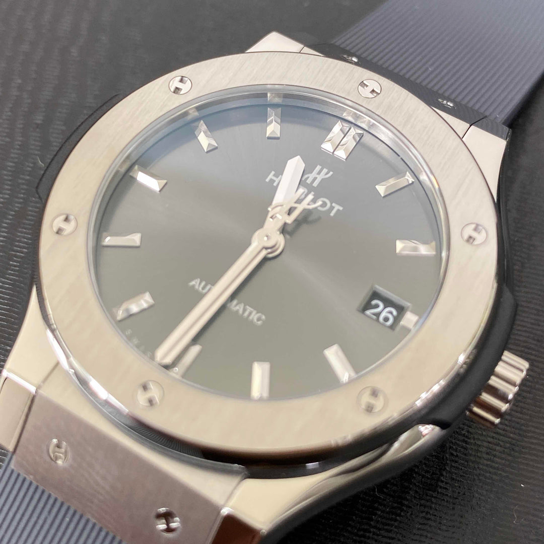 HB CLASSIC FUSION GRISE 42 MM