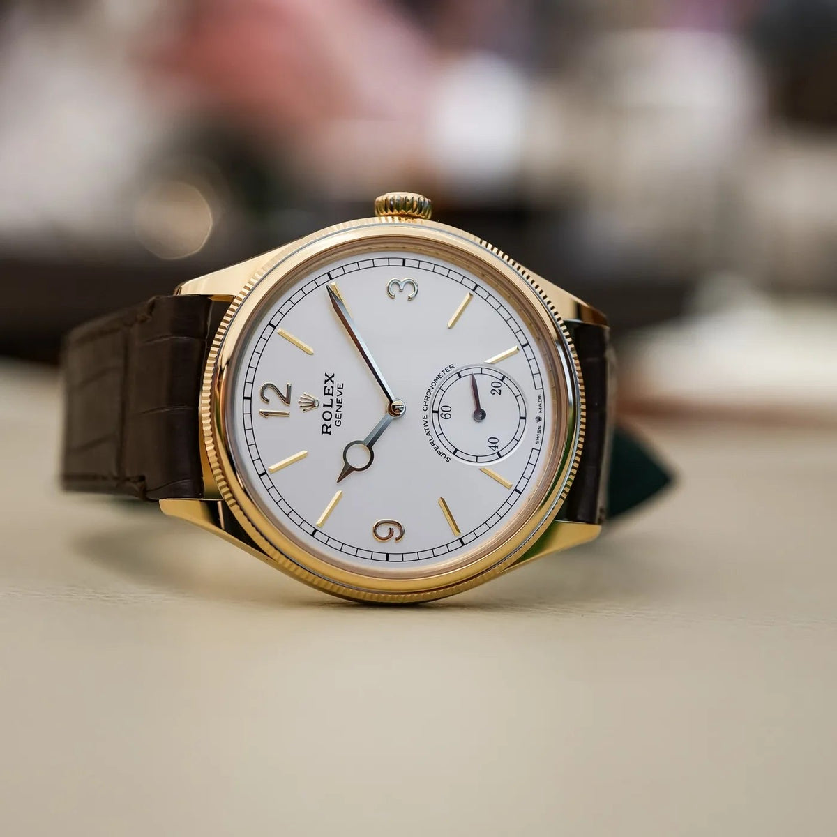 ROLEX PERPETUEL 1908 39 MM DORÉ  CUIRE MARRON FOND BLANC