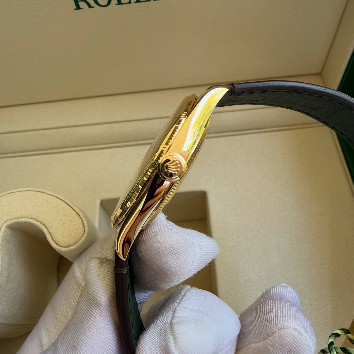 ROLEX PERPETUEL 1908 39 MM DORÉ  CUIRE MARRON FOND BLANC