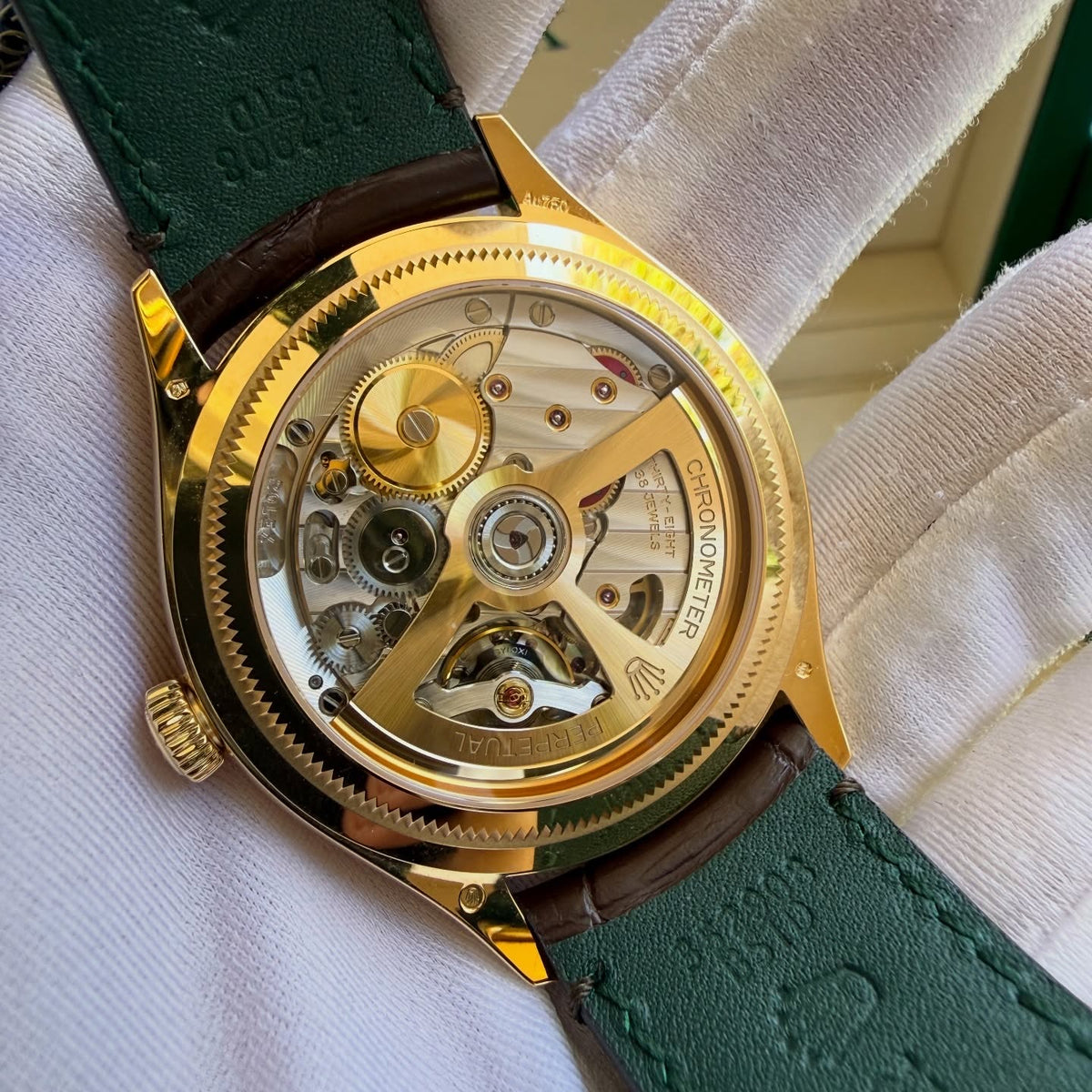 ROLEX PERPETUEL 1908 39 MM DORÉ  CUIRE MARRON FOND BLANC