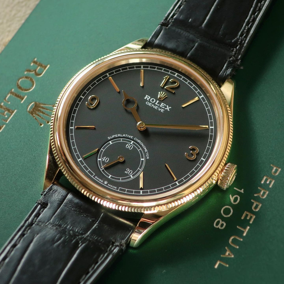 ROLEX PERPETUEL 1908 39 MM DORÉ CUIRE NOIRE FOND NOIR