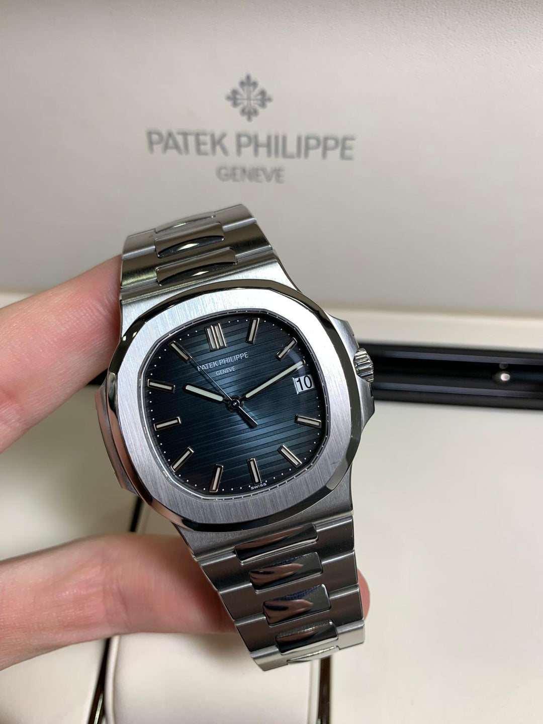 MONTRE HOMME PATEK NAUTILUS AUTOMATIQUE 57111A